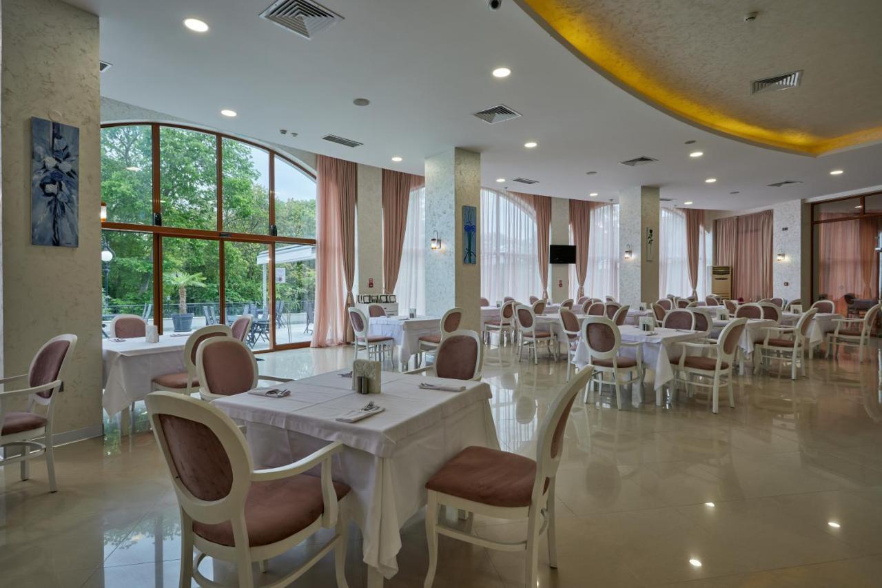 Hotel Continental Aranyhomok Kültér fotó