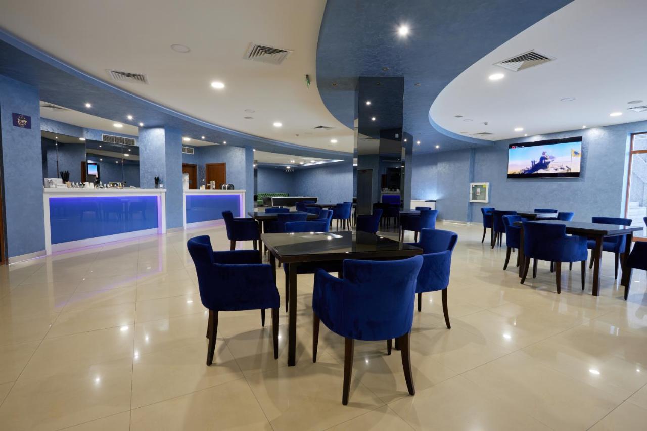 Hotel Continental Aranyhomok Kültér fotó