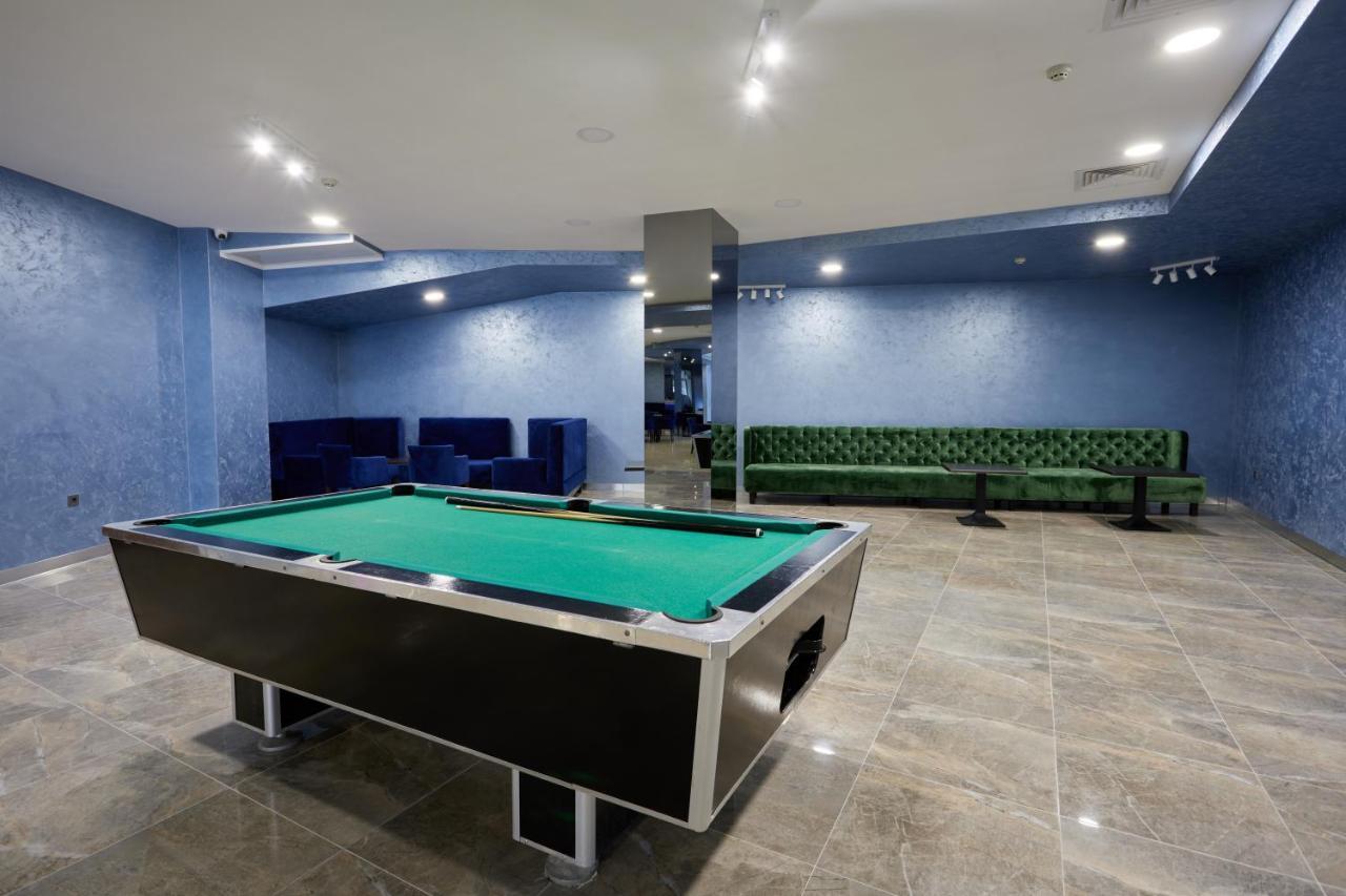 Hotel Continental Aranyhomok Kültér fotó