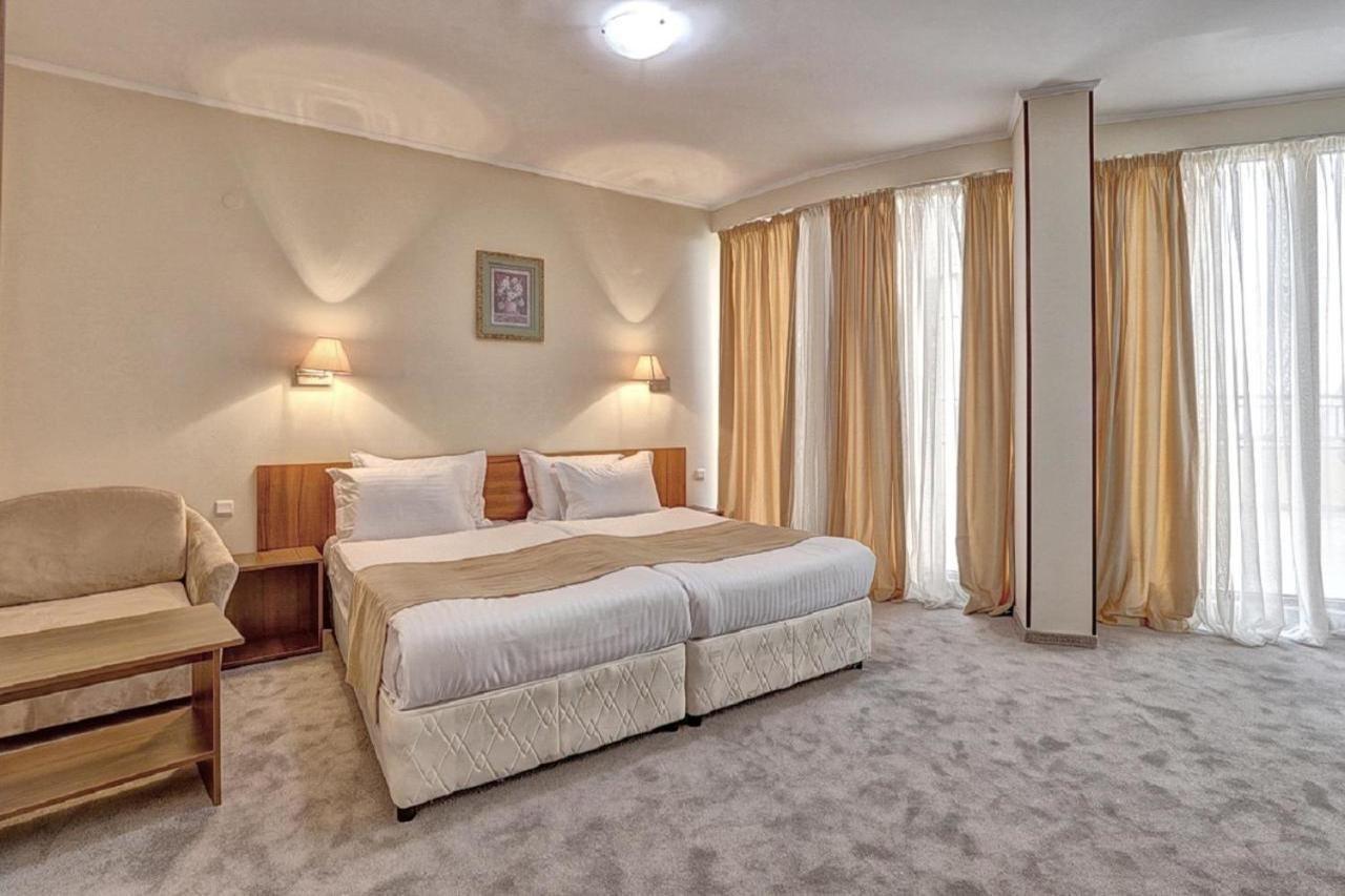 Hotel Continental Aranyhomok Kültér fotó