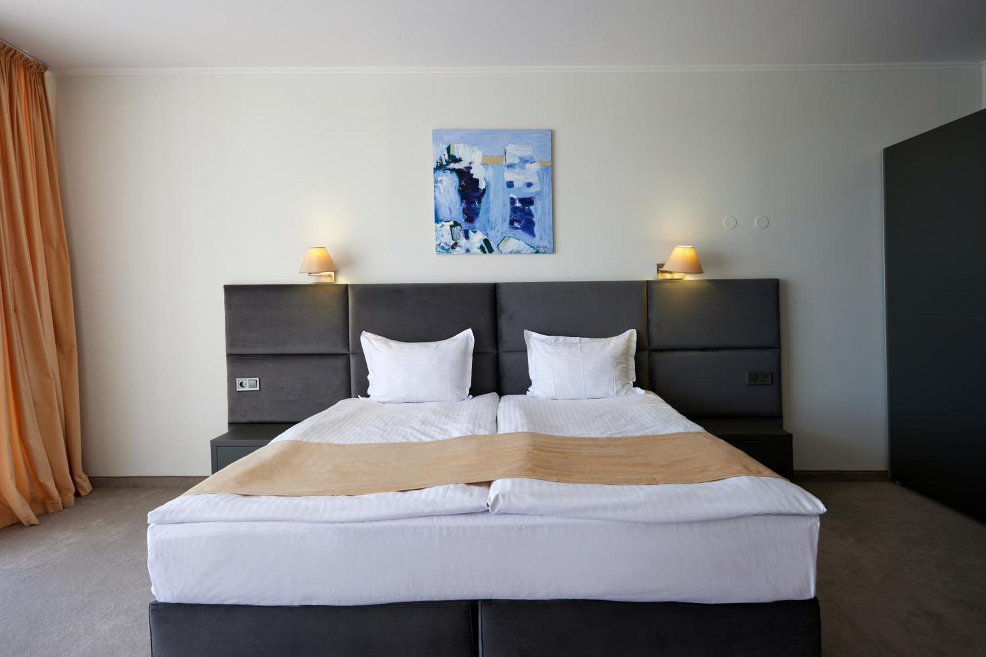 Hotel Continental Aranyhomok Kültér fotó