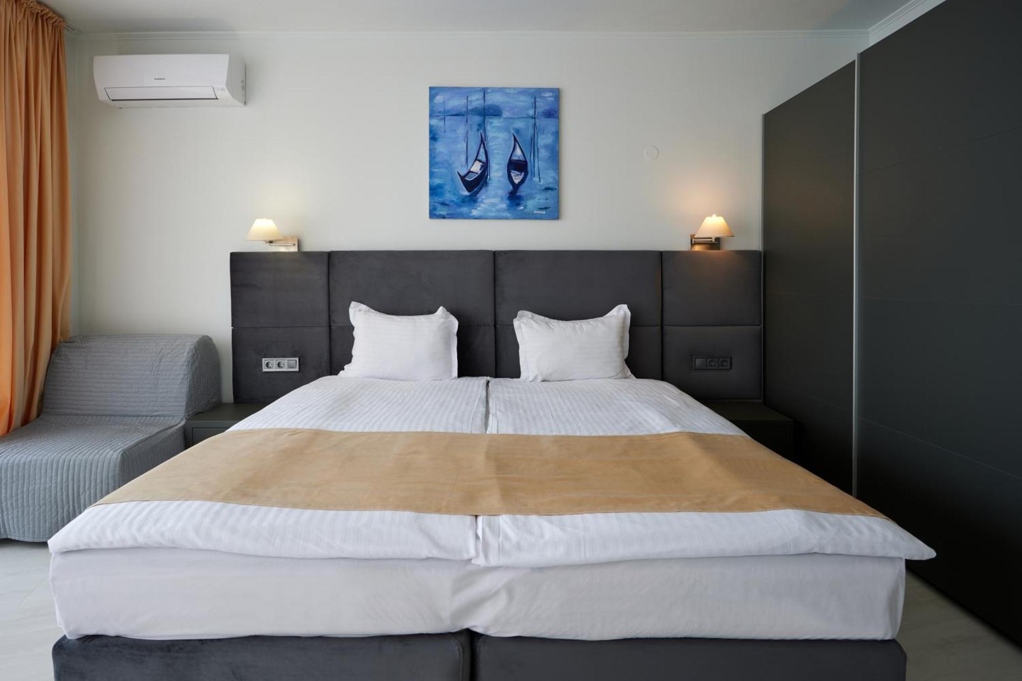 Hotel Continental Aranyhomok Kültér fotó