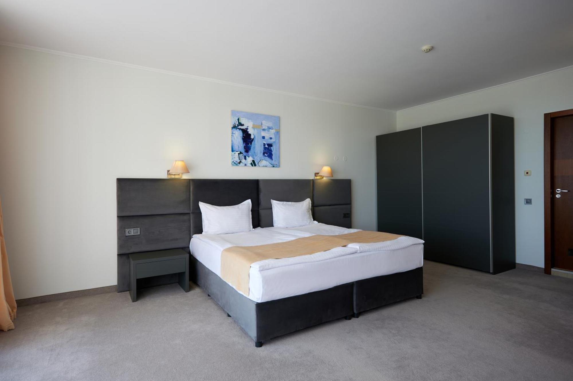 Hotel Continental Aranyhomok Kültér fotó